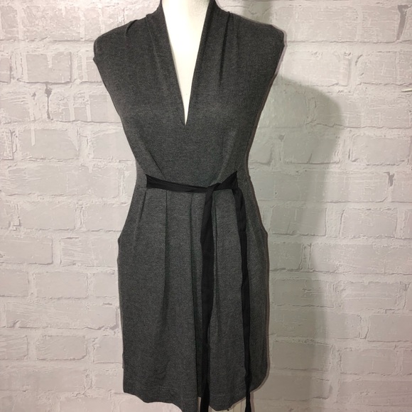 Monteau Dresses & Skirts - Monteau dress w/pockets low v neckline.  H07